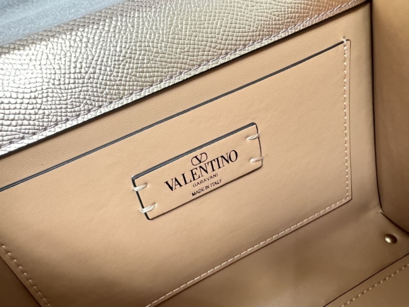 Va1e*ntin0 top handle bag